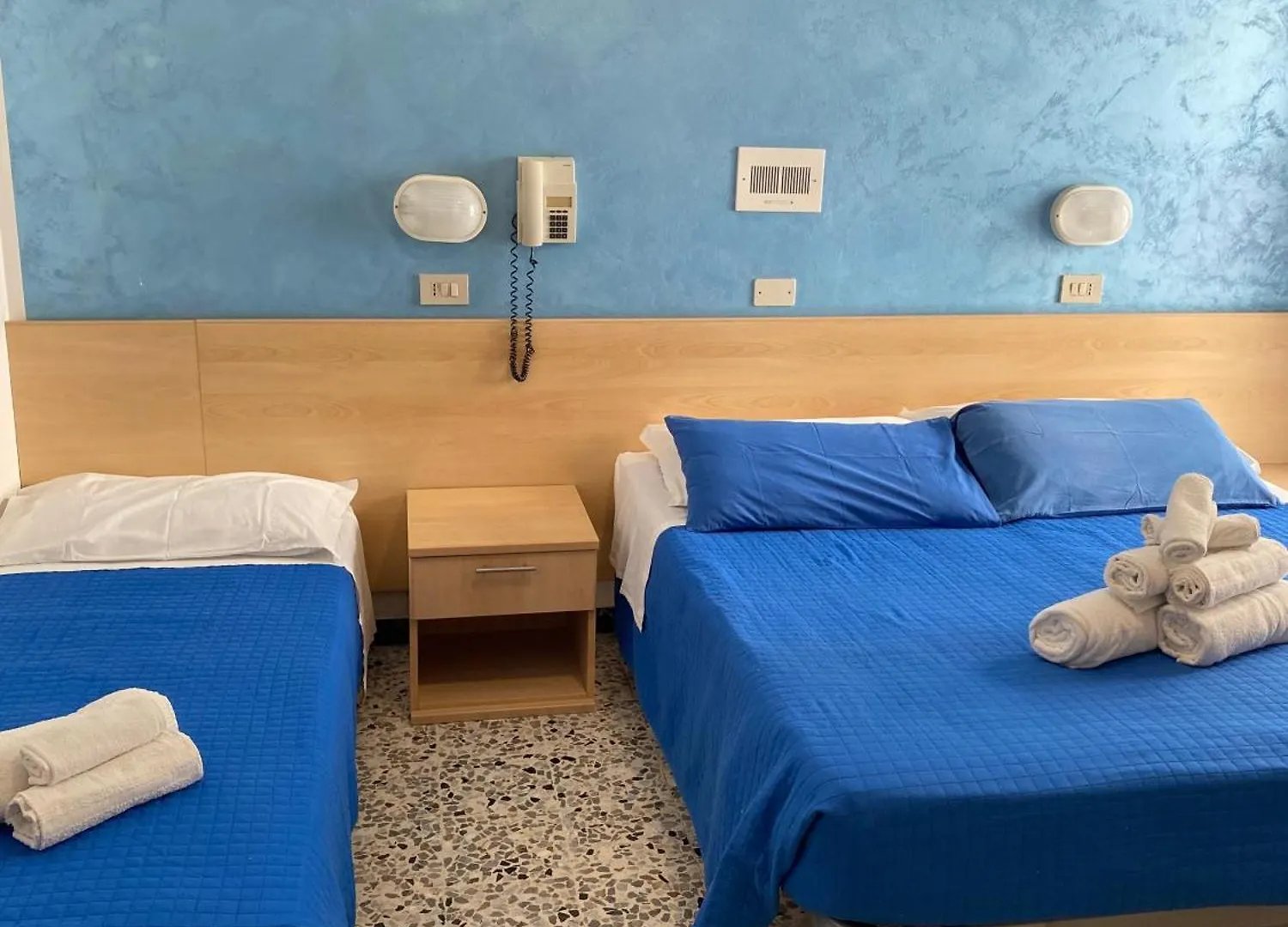 Hotel Loretta Rimini 3*,